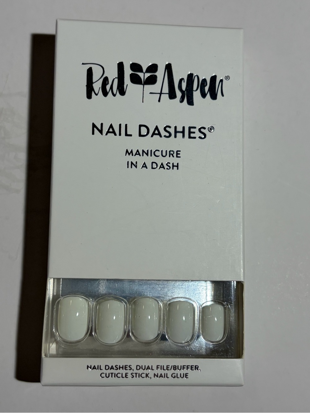 White Nail Dashes – Instant Manicure